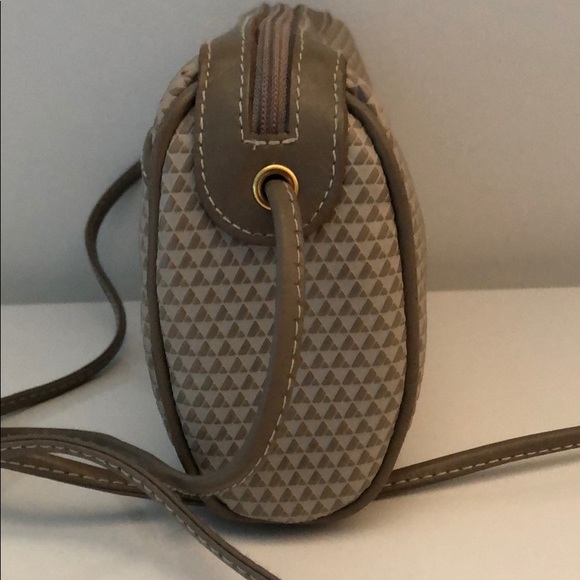 LIZ CLAIBORNE TAUPE LEATHER TRIM SHOULDER BAG - Picture 4 of 7